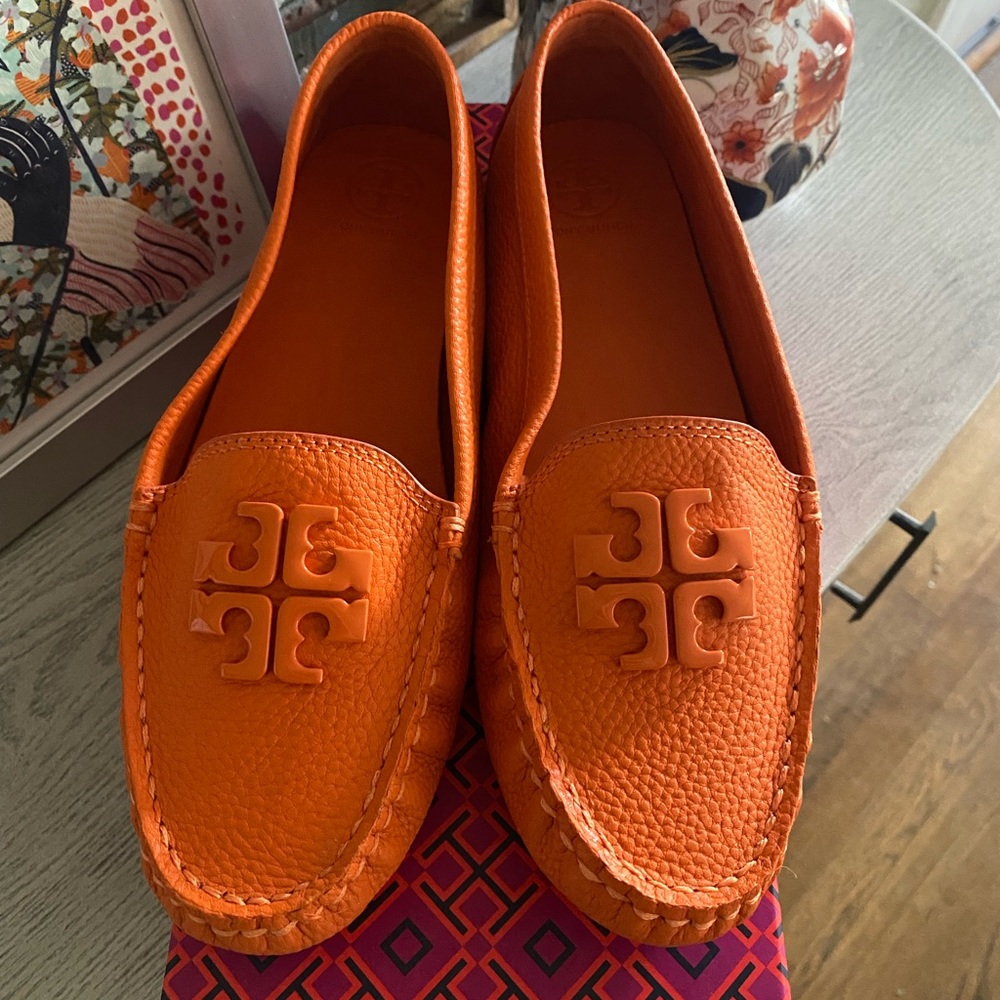 *NIB* Tory Burch Lowell 2 Driver Moccasins in Orange Juice